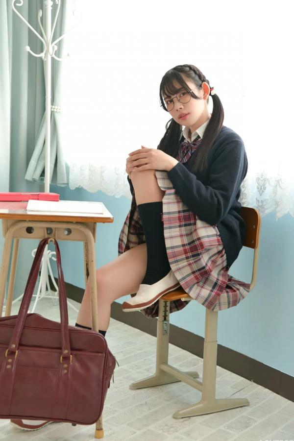   [LOVEPOP] Seina Shinomi 篠見星奈 Photoset 05 日系JK制服清纯校服美腿写真第37张图片