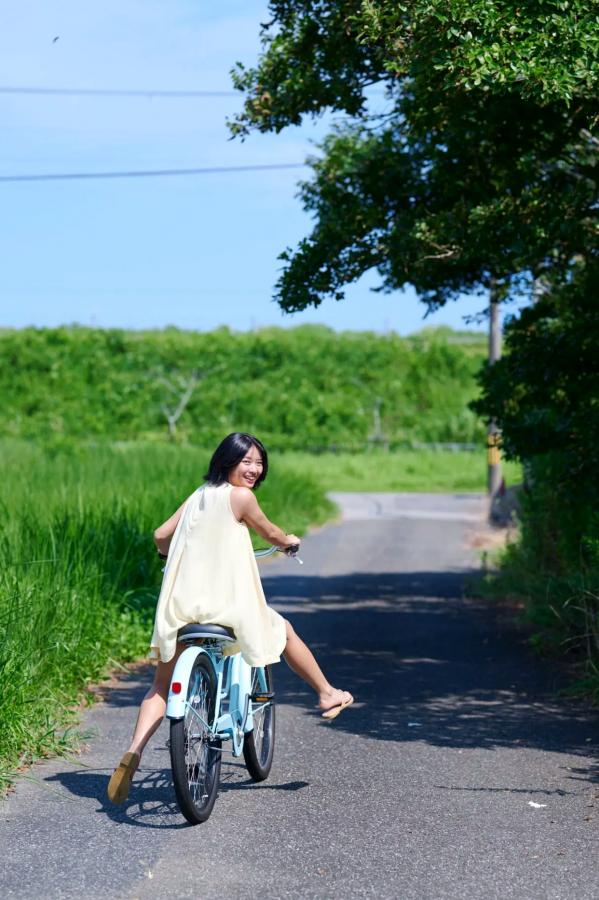   桑島海空 - ラスト?サマー?ビキニ：日系清纯女神海边比基尼与夏日和服写真第16张图片