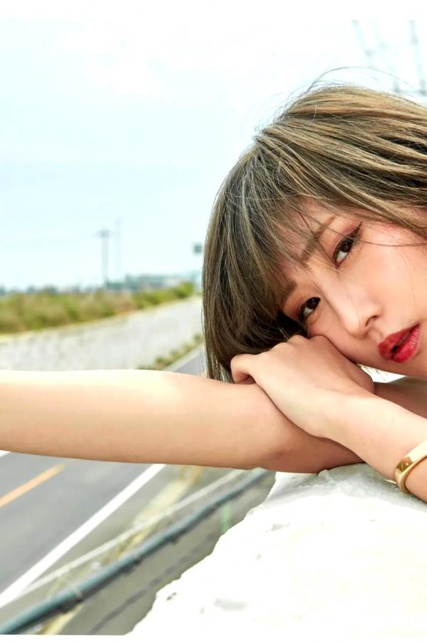   美東澪 - みおしずく 户外黑蕾丝透视与浴室湿身性感内衣写真第6张图片
