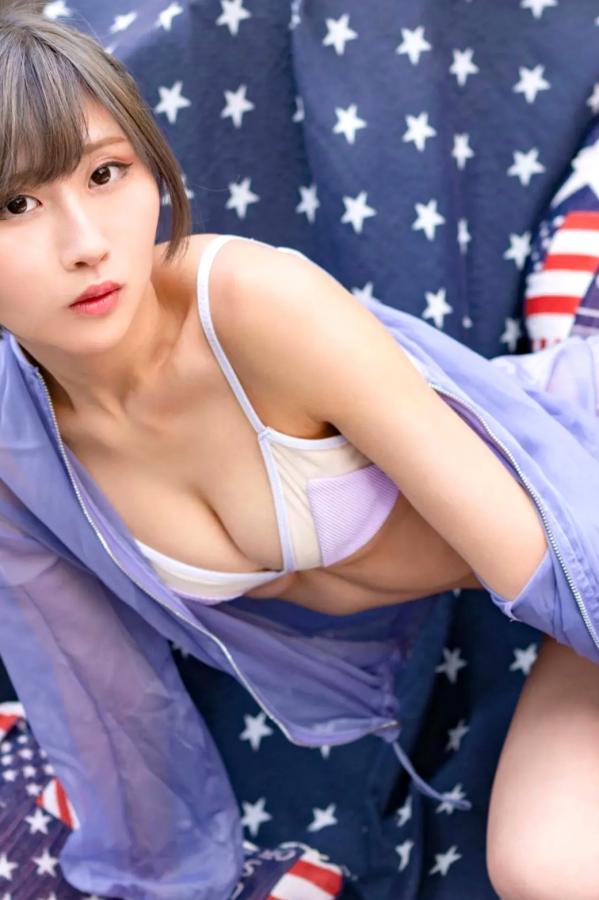   美東澪 - みおしずく 户外黑蕾丝透视与浴室湿身性感内衣写真第34张图片