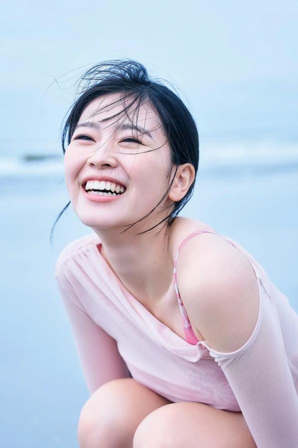   坂井仁香 - ひとかけら 户外泳池比基尼清新写真第31张图片