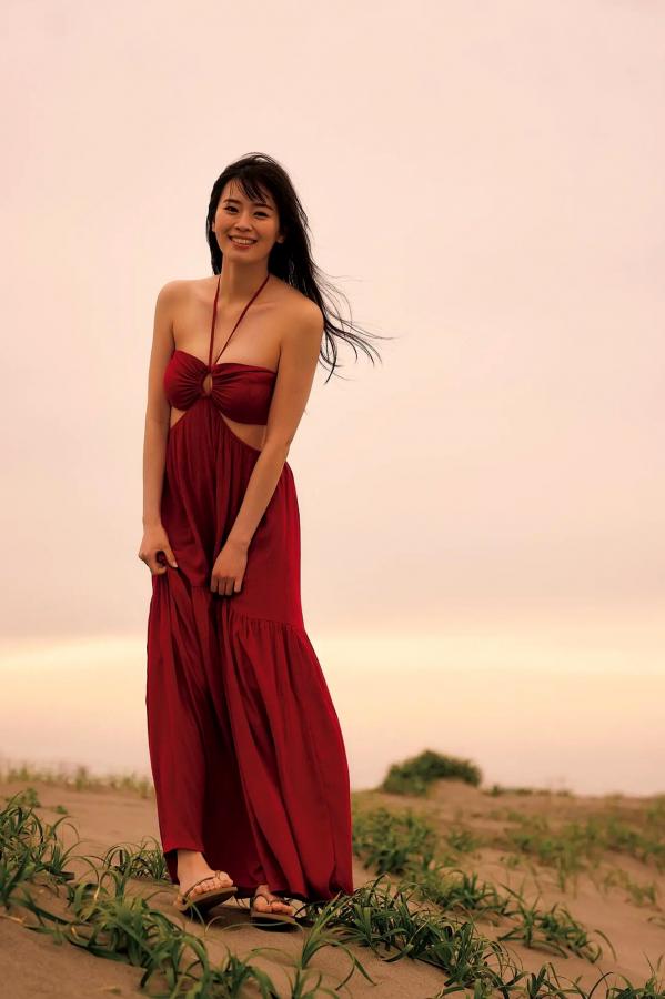   坂井仁香 - ひとかけら 户外泳池比基尼清新写真第38张图片