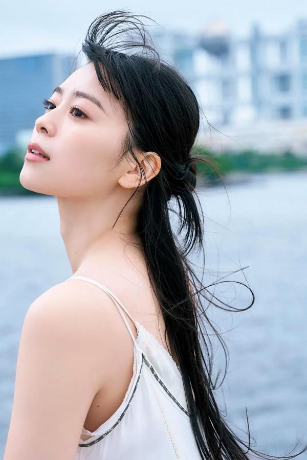   坂井仁香 - ひとかけら 户外泳池比基尼清新写真第43张图片