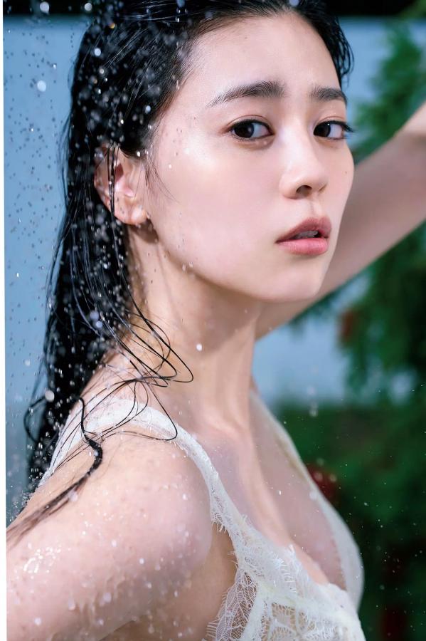   坂井仁香 - ひとかけら 户外泳池比基尼清新写真第48张图片