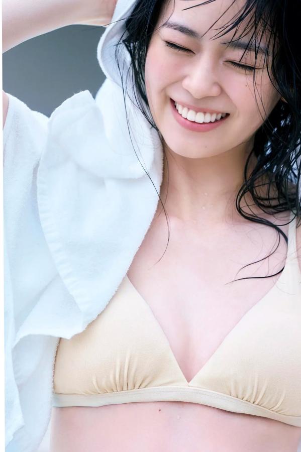   坂井仁香 - ひとかけら 户外泳池比基尼清新写真第57张图片