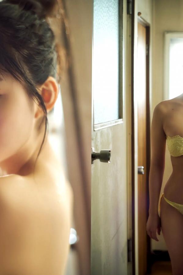   豊田ルナ 丰田露娜《ヒロインは幼馴染み》清新家居写真 性感比基尼与私房连体衣第53张图片