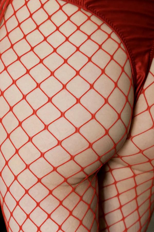   桃白美沙 - 多彩：红色连体衣诱惑与清纯户外性感写真第45张图片
