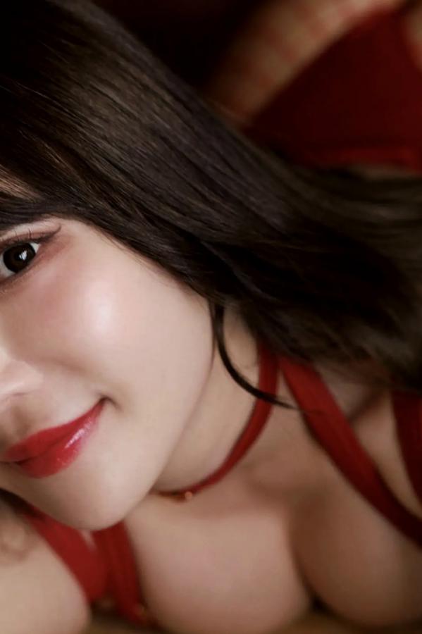   桃白美沙 - 多彩：红色连体衣诱惑与清纯户外性感写真第56张图片