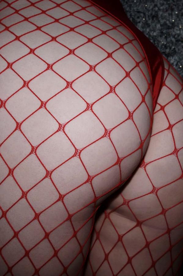   桃白美沙 - 多彩：红色连体衣诱惑与清纯户外性感写真第59张图片