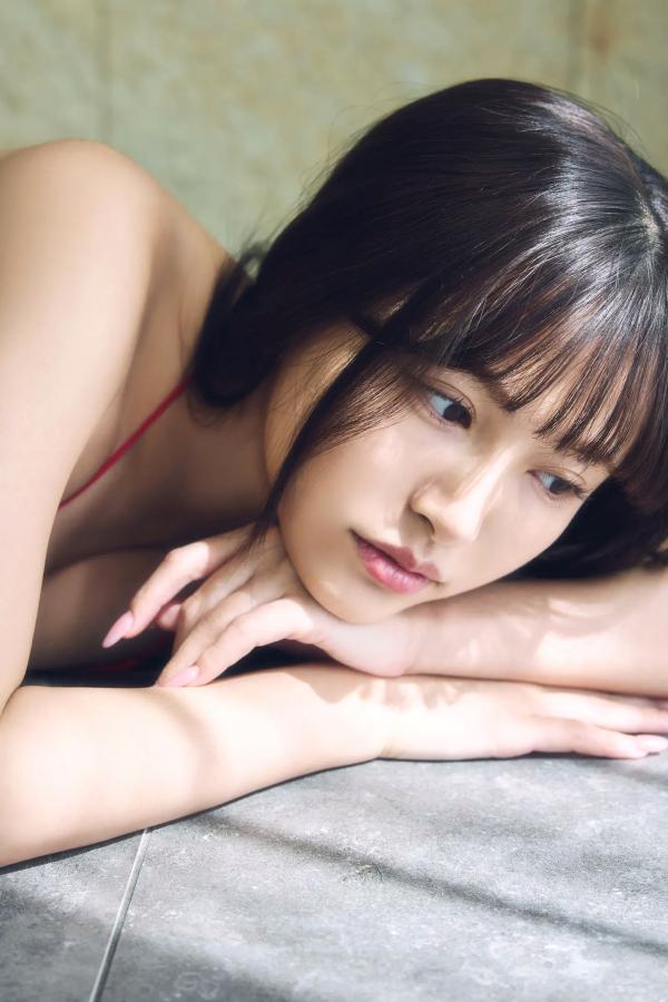   鈴木聖《NUDY BEAUTY》浴室湿身性感比基尼写真第18张图片