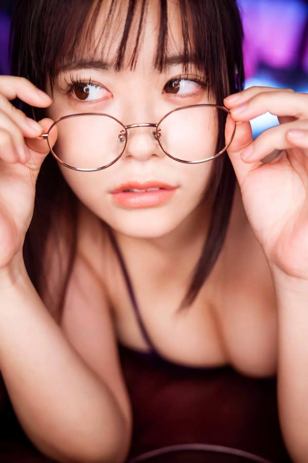   東雲うみ《Nocturne》性感写真：复古比基尼与街头冷艳女神诱惑第34张图片