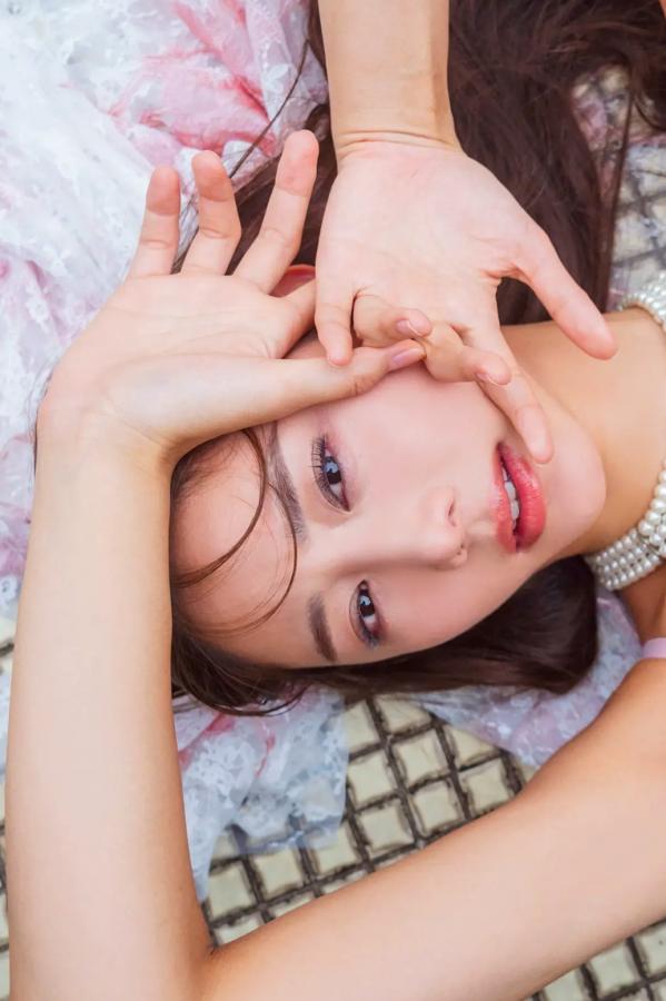   斎藤恭代 - COVER DX 泳池性感泳装与复古音乐写真第21张图片
