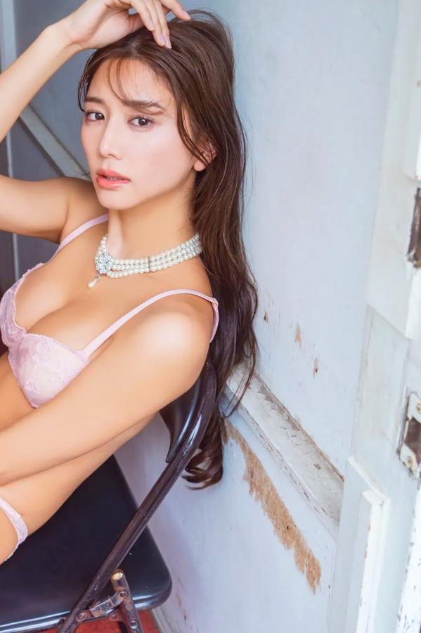   斎藤恭代 - COVER DX 泳池性感泳装与复古音乐写真第30张图片
