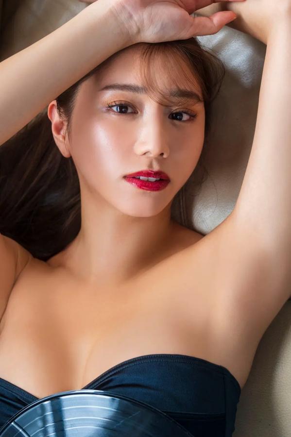   斎藤恭代 - COVER DX 泳池性感泳装与复古音乐写真第125张图片