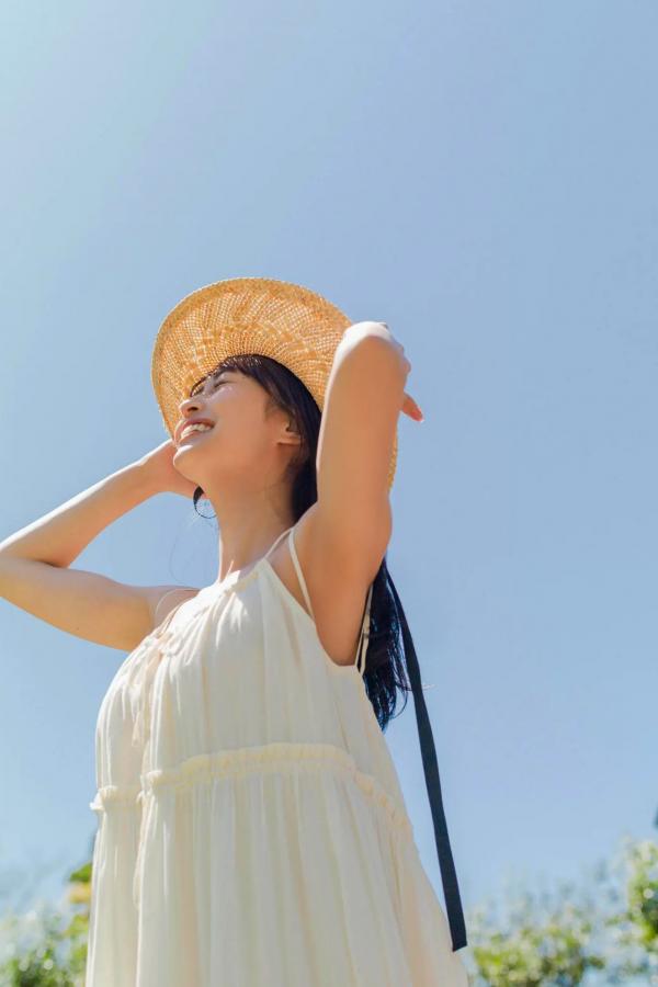   溝端葵 - 夏のはじめ 日本清新泳池比基尼写真 甜美性感美胸女神第3张图片
