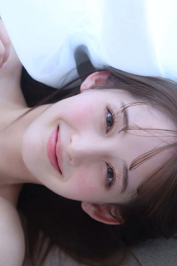   菜那セシル《淡く、ほのかに。》日本美少女户外薄纱与浴室比基尼写真第18张图片