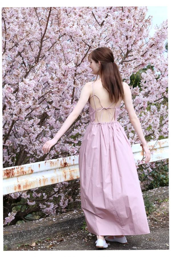   菜那セシル《淡く、ほのかに。》日本美少女户外薄纱与浴室比基尼写真第31张图片