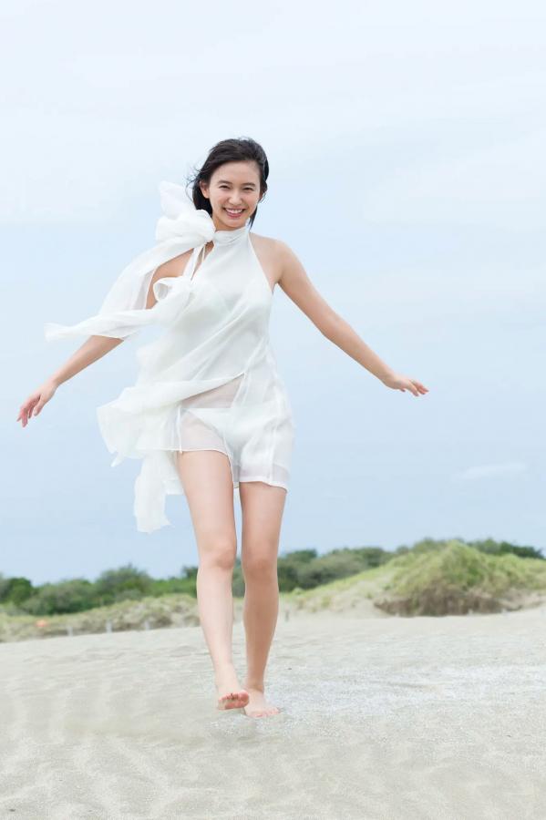    志田音々 - Healing Venus 日本清纯女神阳光泳池比基尼写真第10张图片