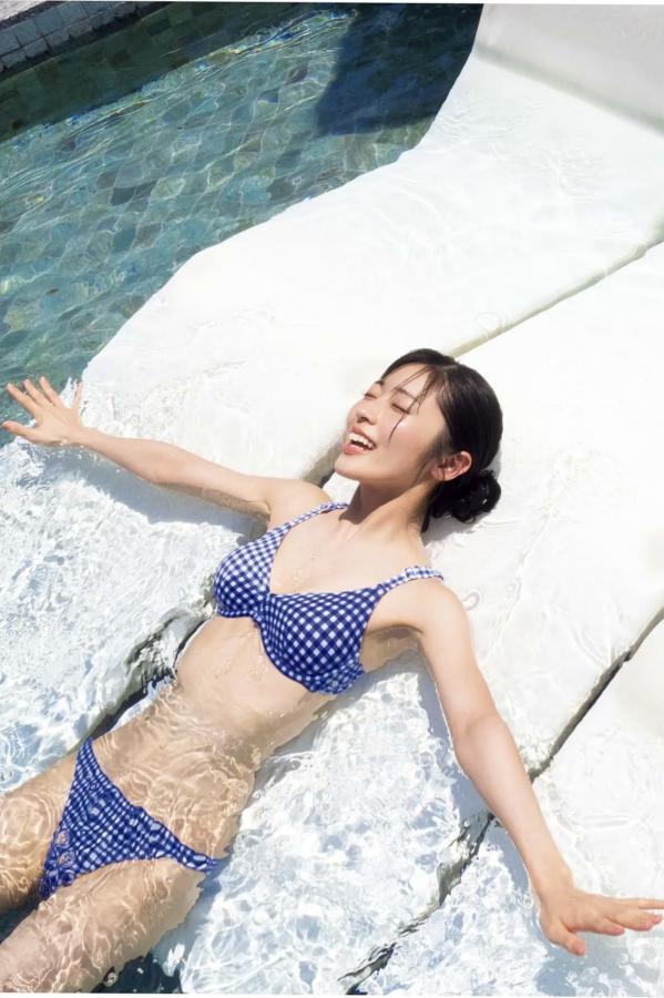   佐藤綺星《天使の反射角度》泳池比基尼清纯私房写真第94张图片