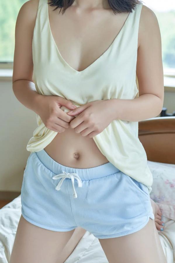   井手美希 - Kiss You 日本清纯美少女性感比基尼泳池写真第76张图片