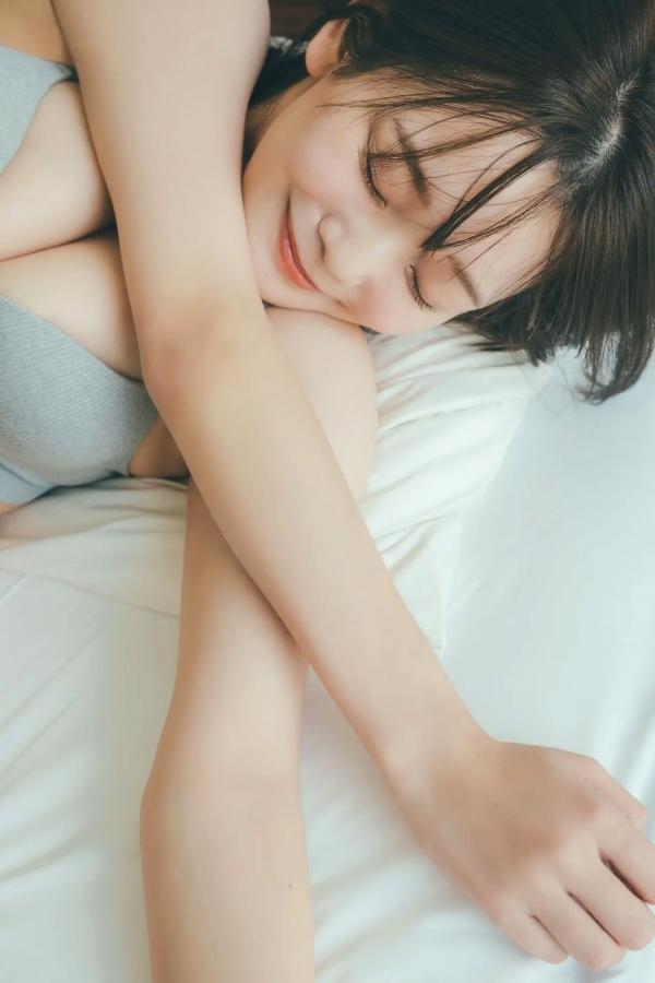    青戸しの - WHITE and??? 泳池蓝色比基尼清新甜美写真第27张图片