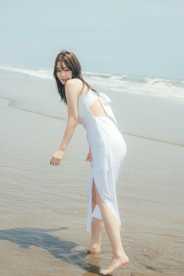    青戸しの - WHITE and??? 泳池蓝色比基尼清新甜美写真第49张图片