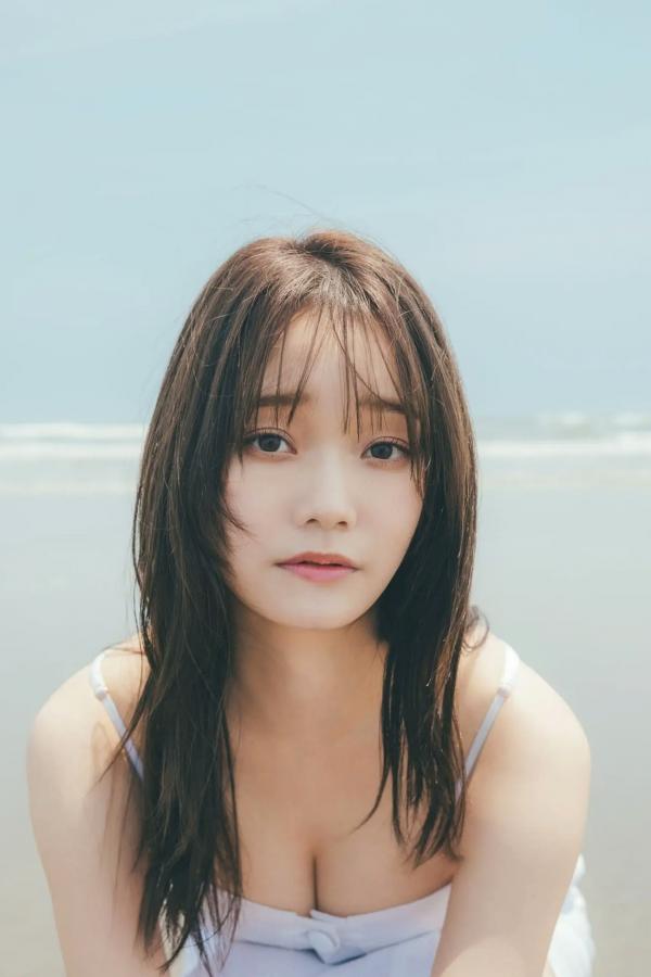    青戸しの - WHITE and??? 泳池蓝色比基尼清新甜美写真第55张图片