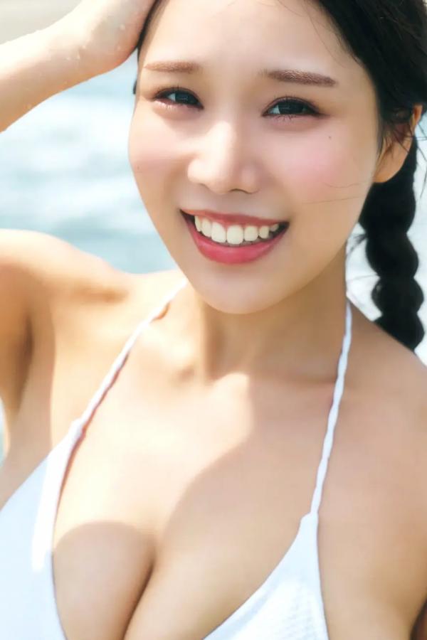   《こりゃめでパイ?ハッピー乳イヤー2026》日本性感美少女比基尼私房照 傲人胸围写真大片第14张图片