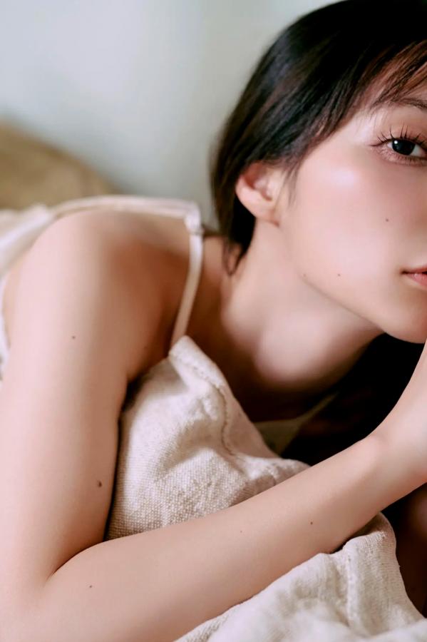    高野麻里佳 - embrace「My Girl」日本女神清新户外私房写真第4张图片