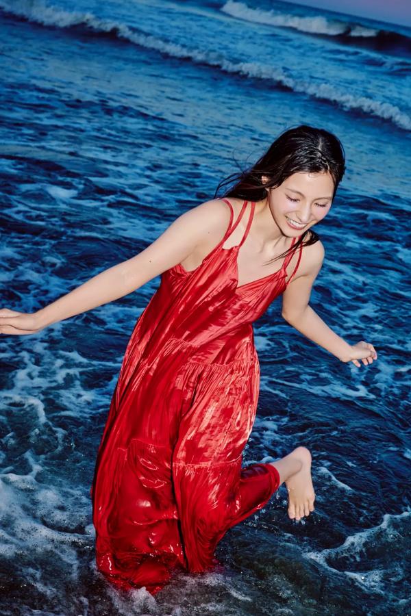    高野麻里佳 - embrace「My Girl」日本女神清新户外私房写真第51张图片