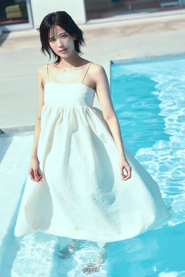    北原沙弥香 - 清纯性感泳池比基尼与湿身美腿写真第29张图片