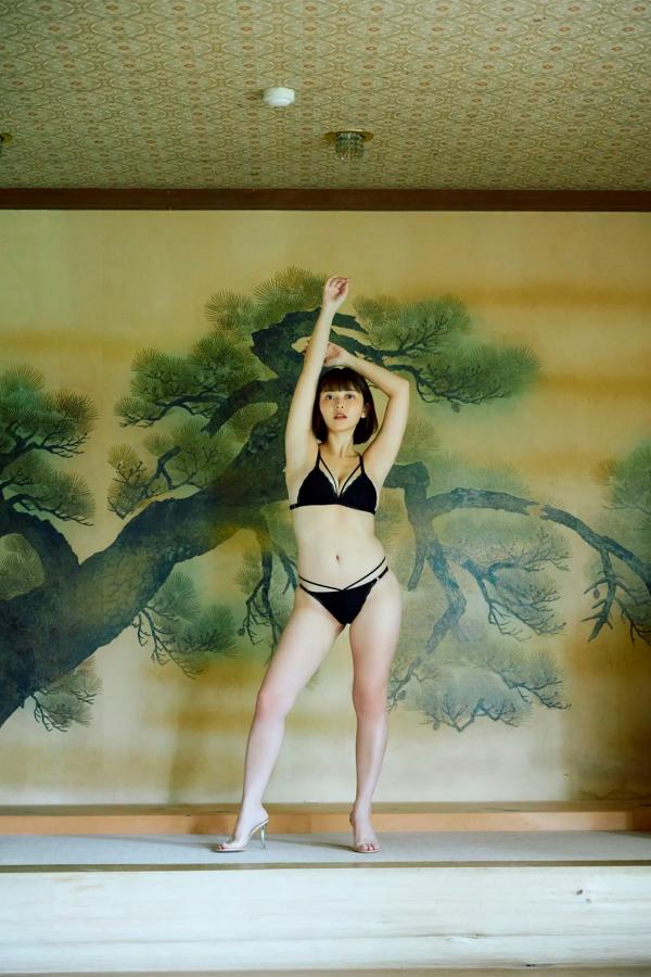   櫻井おとの - 艶めく：日本女神户外溪畔泳装写真 清新性感魅惑第2张图片