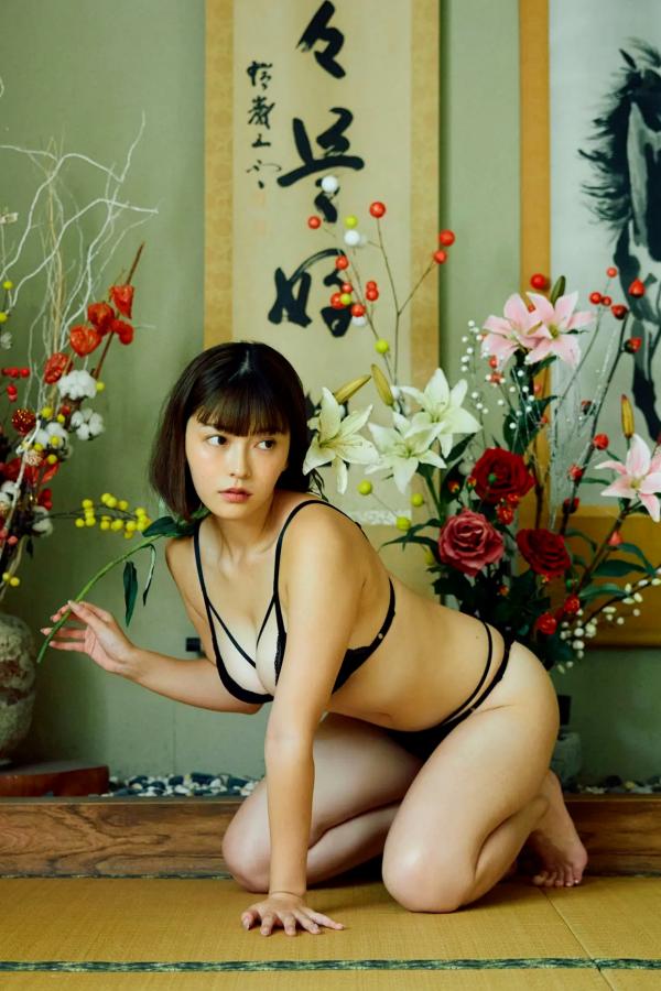   櫻井おとの - 艶めく：日本女神户外溪畔泳装写真 清新性感魅惑第11张图片