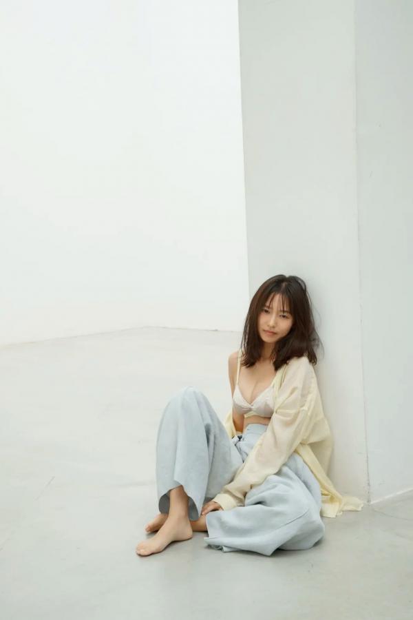    志田音々 - 純情? 日本清纯女神性感内衣黑丝私房写真第16张图片
