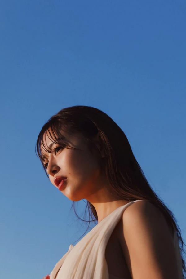   井口裕香 - MORE MORE MORE -Another Side- 海边比基尼与泳池湿身性感写真第3张图片