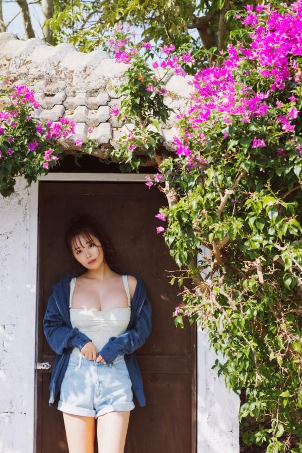   井口裕香 - MORE MORE MORE -Another Side- 海边比基尼与泳池湿身性感写真第37张图片