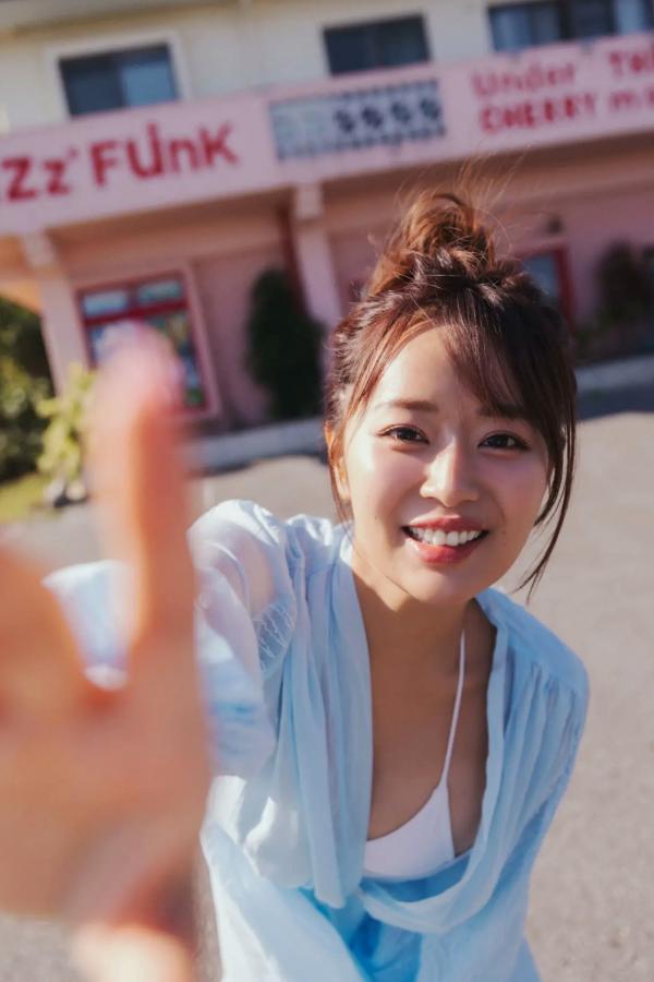   井口裕香 - MORE MORE MORE -Another Side- 海边比基尼与泳池湿身性感写真第80张图片