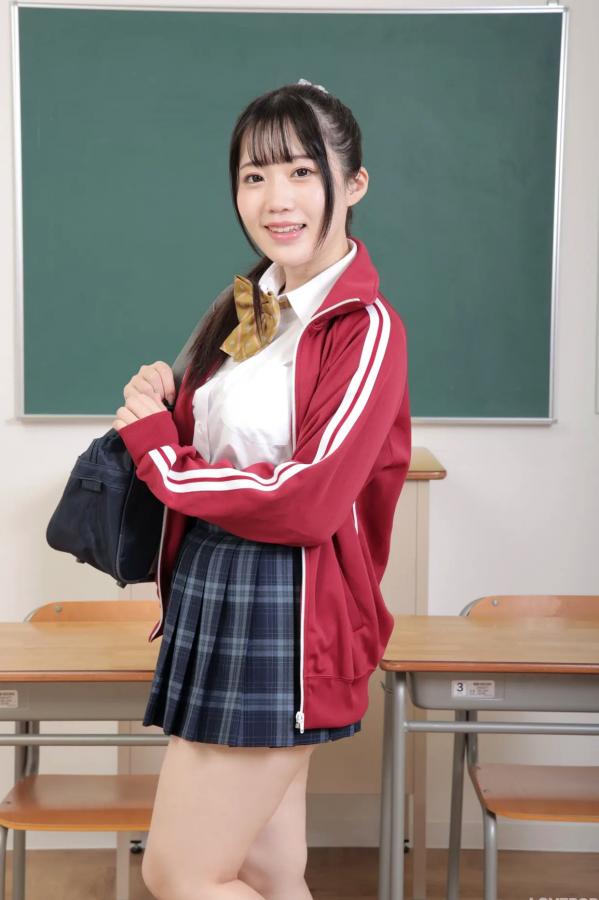   [LOVEPOP] Miku Arima 有馬美玖 Photoset 15 教室校服运动外套蕾丝内衣私房写真第5张图片
