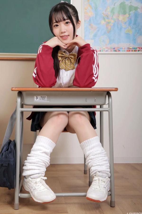   [LOVEPOP] Miku Arima 有馬美玖 Photoset 15 教室校服运动外套蕾丝内衣私房写真第32张图片