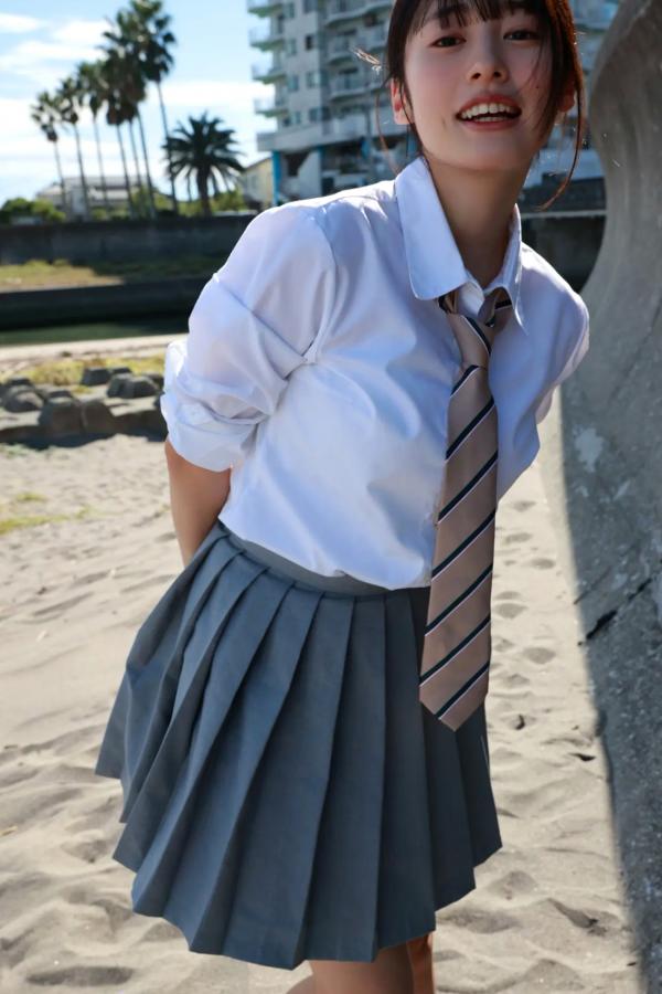   白濱美兎 - なぁぜなぁぜ？ 日本清纯美少女泳池比基尼与湿身浴室写真第16张图片