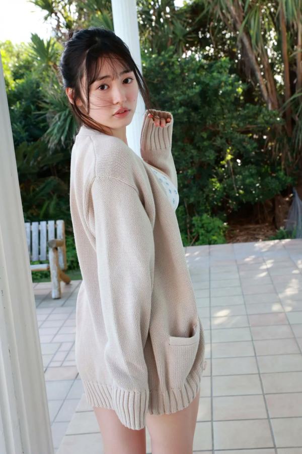   白濱美兎 - なぁぜなぁぜ？ 日本清纯美少女泳池比基尼与湿身浴室写真第30张图片
