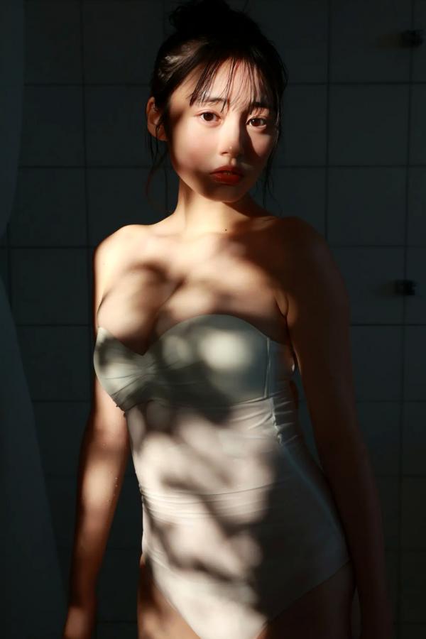   白濱美兎 - なぁぜなぁぜ？ 日本清纯美少女泳池比基尼与湿身浴室写真第81张图片