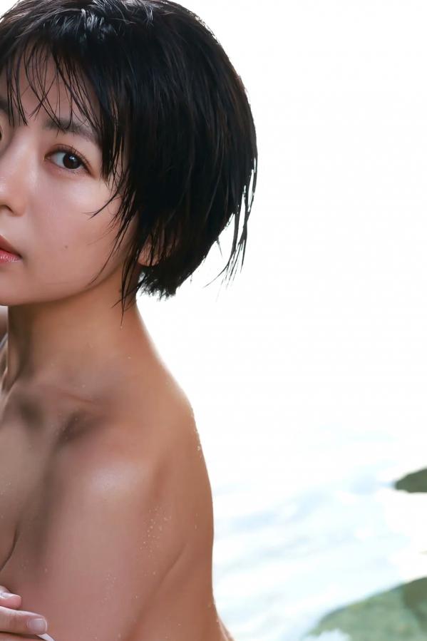   佐々木萌香 - 情熱の美尻クイーン 日系家居私房与海边性感写真第32张图片