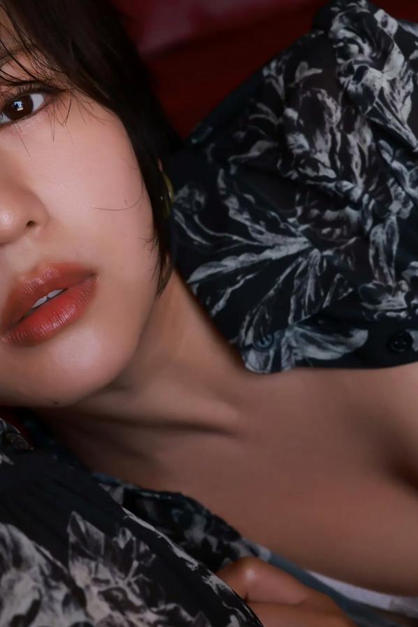   佐々木萌香 - 情熱の美尻クイーン 日系家居私房与海边性感写真第86张图片