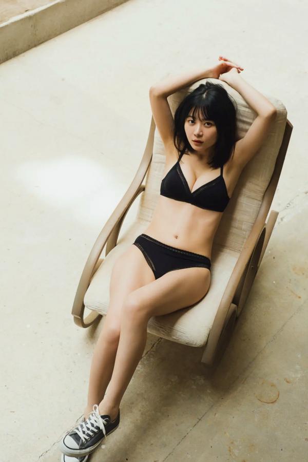    《いけちゃん - WANDERER》日本清纯女神性感比基尼美腿户外写真第15张图片