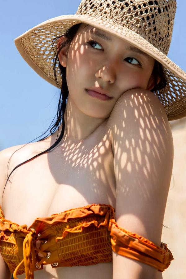   志田音々 - 泳池湿身比基尼写真 治愈系清纯女神阳光图集第15张图片