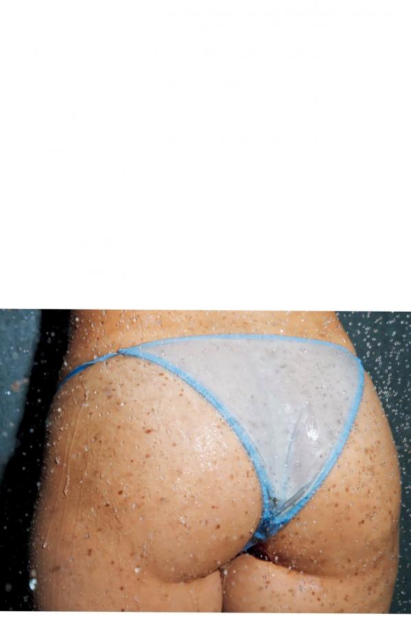   《本郷柚巴 - いつのまに、》日本性感写真 湿身诱惑与户外丰满美姿第74张图片