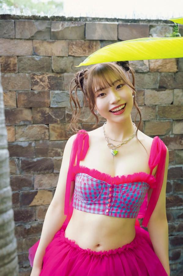   川越紗彩 - なんとかなるなる 户外泳池与清凉内衣私房写真第33张图片