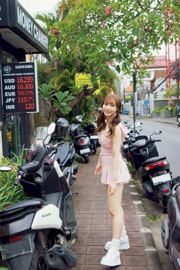  川越紗彩 - なんとかなるなる 户外泳池与清凉内衣私房写真第59张图片