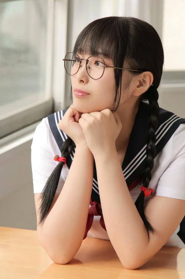   [LOVEPOP] Marina Asakawa 浅川まりな Photoset 02 日系眼镜水手服清纯校服美腿写真第1张图片